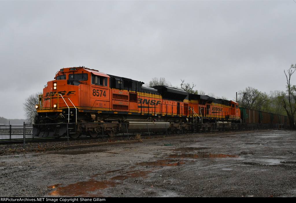 BNSF 8574